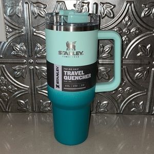 NWT Stanley Adventure 40oz Stainless Steel Quencher Tumbler bay/blue ombré
